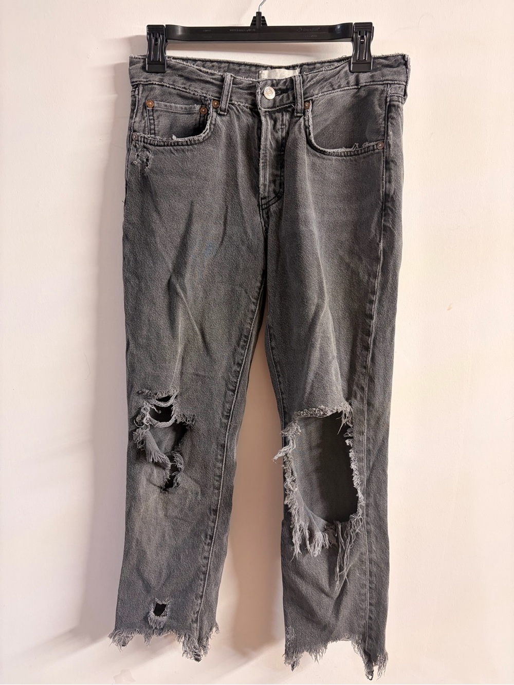 We The Free Distressed Gray Cropped Ripped Jeans